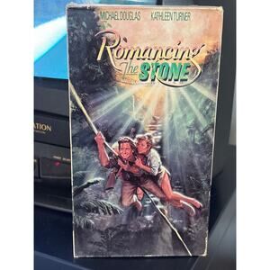 Romancing the stone VHS Michael Douglas Kathleen turner Fox video 1992 film